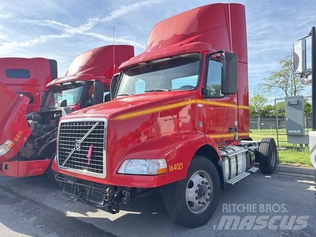 Volvo VNM42T Motrici e Trattori Stradali