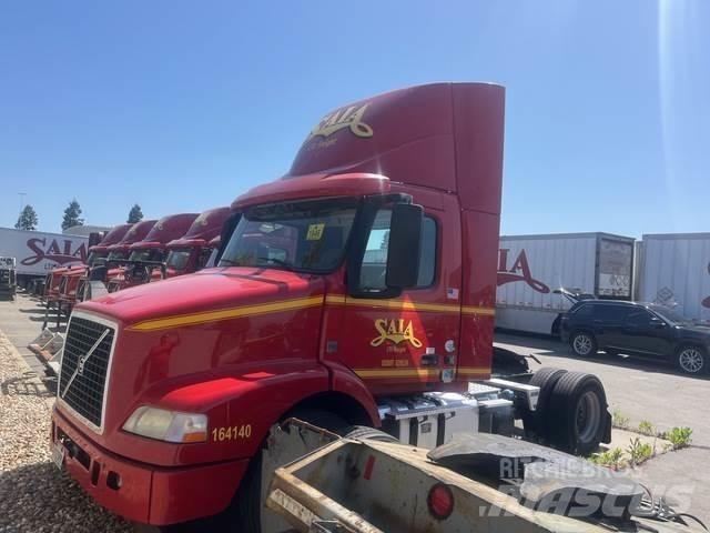 Volvo VNM42T Motrici e Trattori Stradali
