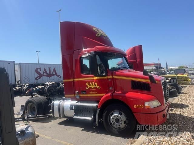 Volvo VNM42T Motrici e Trattori Stradali