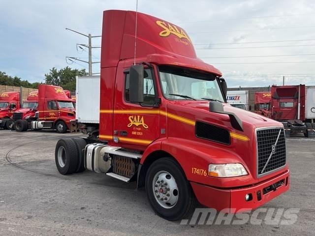 Volvo VNM42T Motrici e Trattori Stradali