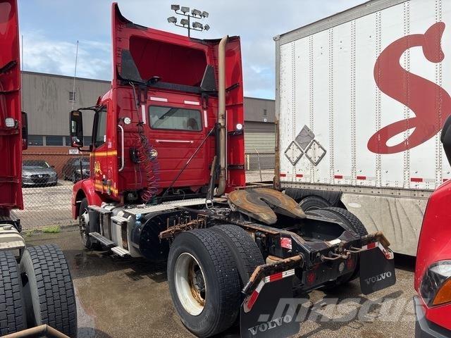 Volvo VNM42T Motrici e Trattori Stradali
