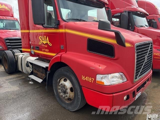 Volvo VNM42T Motrici e Trattori Stradali