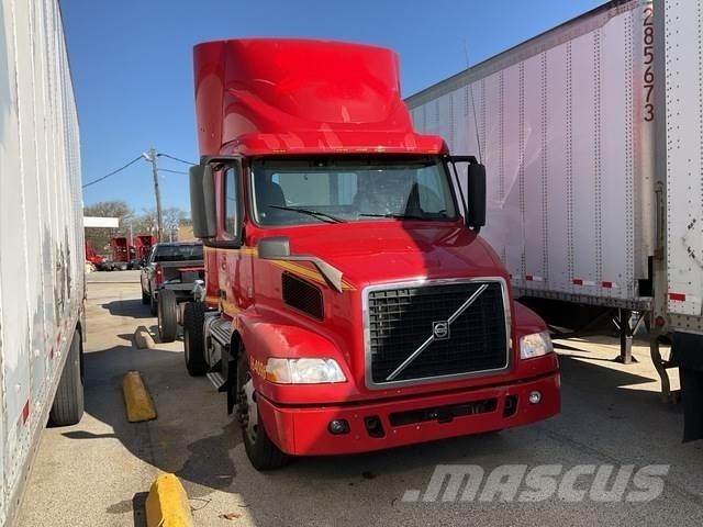 Volvo VNM42T Motrici e Trattori Stradali