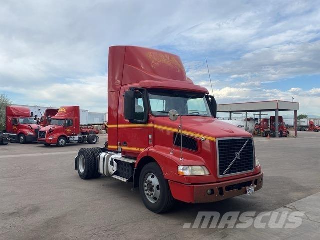 Volvo VNM42T Motrici e Trattori Stradali