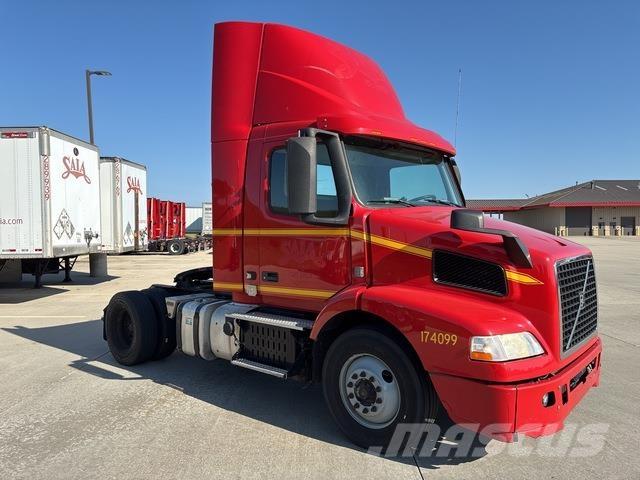 Volvo VNM42T Motrici e Trattori Stradali