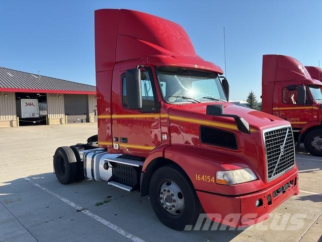 Volvo VNM42T Motrici e Trattori Stradali