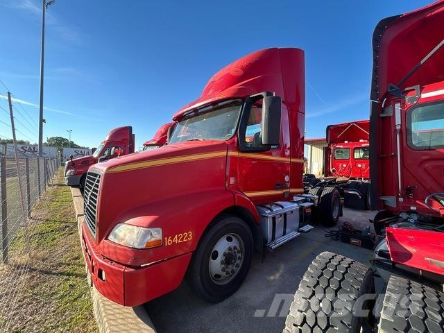 Volvo VNM42T Motrici e Trattori Stradali