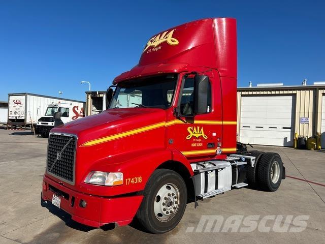 Volvo VNM42T Motrici e Trattori Stradali