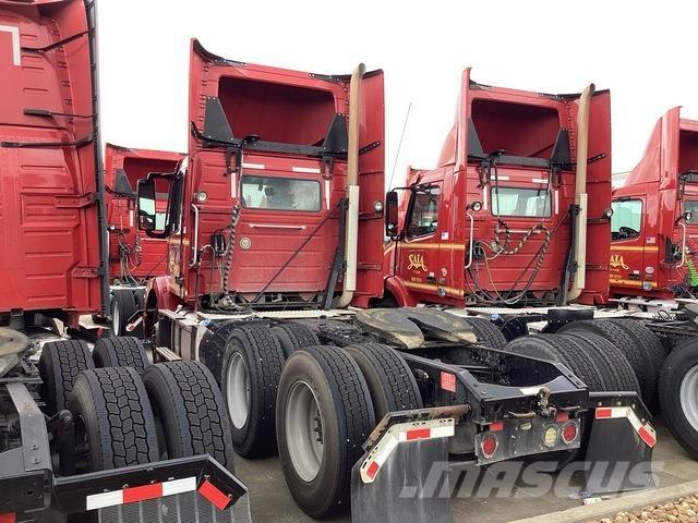 Volvo VNM64T Motrici e Trattori Stradali