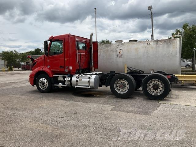 Volvo VNR Motrici e Trattori Stradali