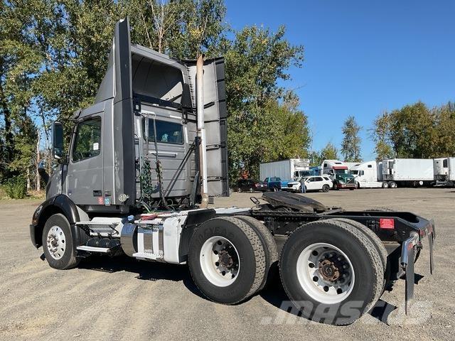 Volvo VNR 300 Motrici e Trattori Stradali