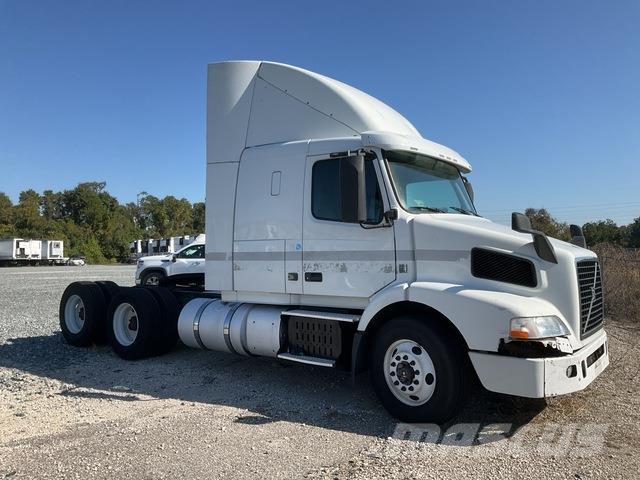 Volvo VNR64T Motrici e Trattori Stradali