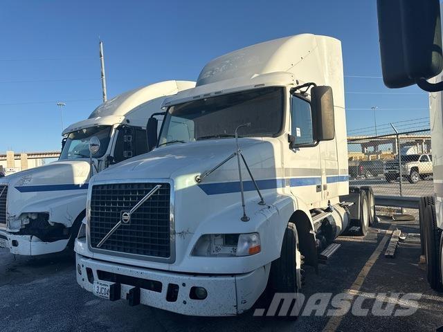 Volvo VNR64T Motrici e Trattori Stradali