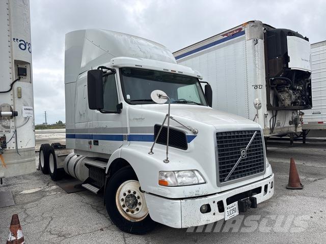 Volvo VNR64T Motrici e Trattori Stradali