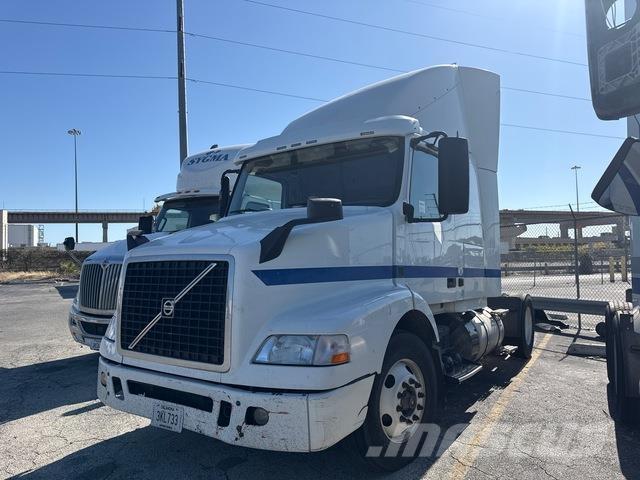 Volvo VNR64T Motrici e Trattori Stradali