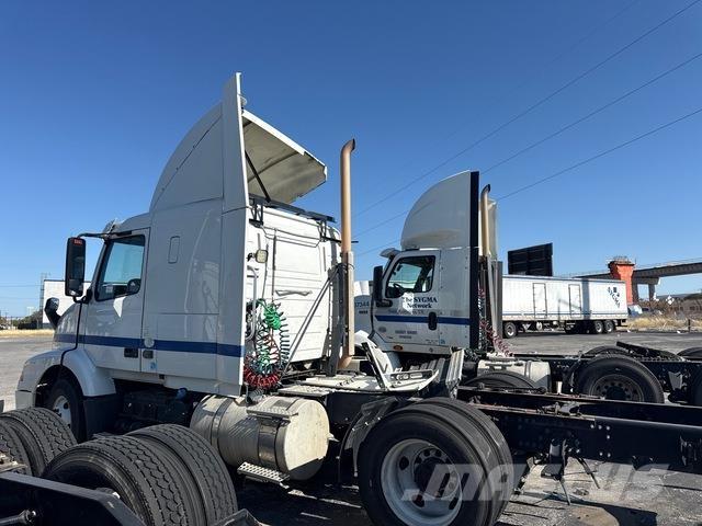 Volvo VNR64T Motrici e Trattori Stradali