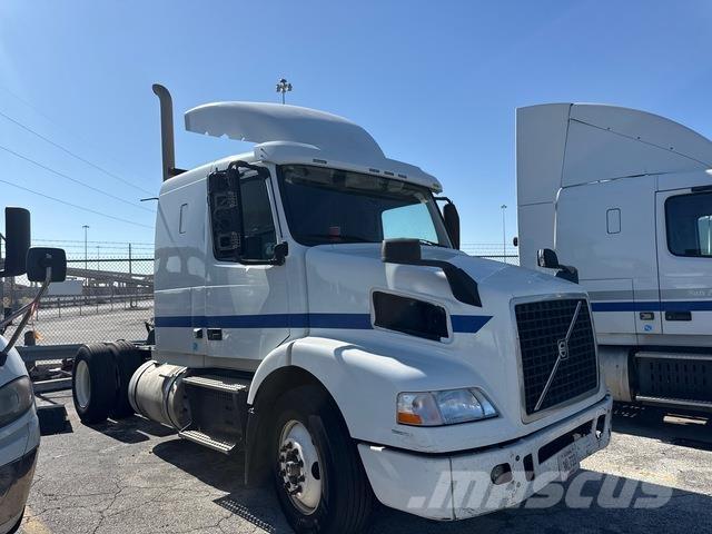 Volvo VNR64T Motrici e Trattori Stradali