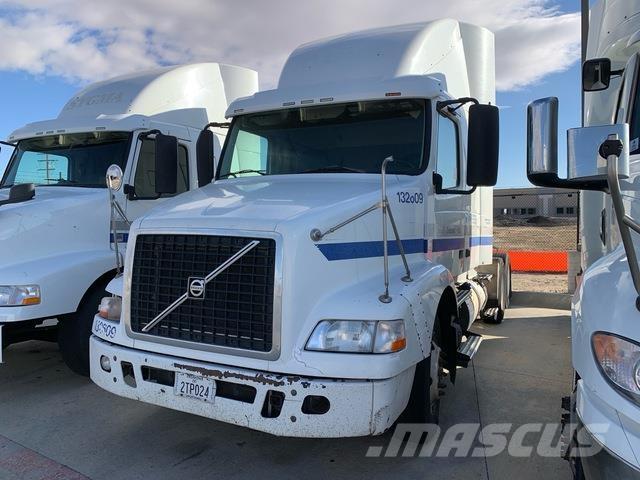 Volvo VNR64T Motrici e Trattori Stradali