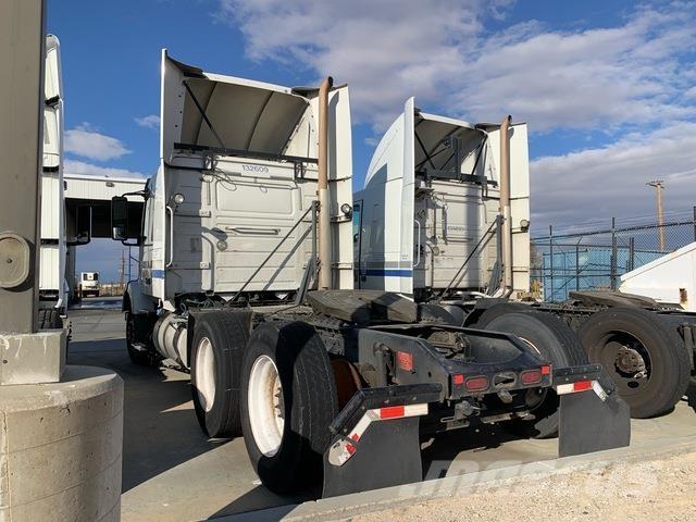 Volvo VNR64T Motrici e Trattori Stradali