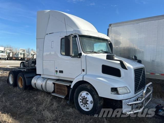 Volvo VNR64T Motrici e Trattori Stradali