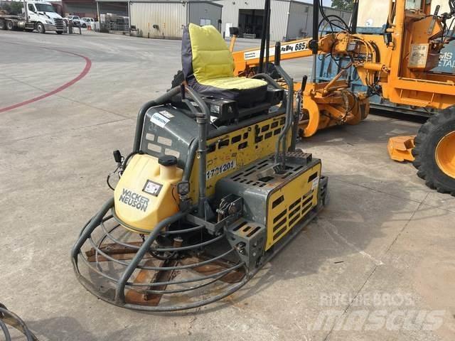 Wacker Neuson  Spatole
