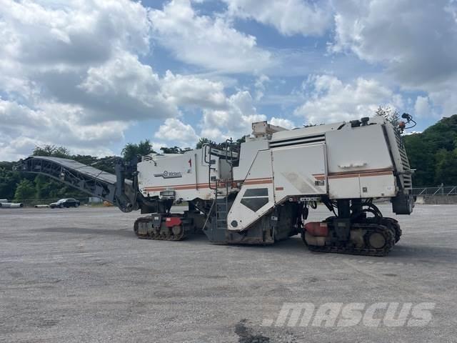 Wirtgen W2200 Fresa a freddo per asfalto