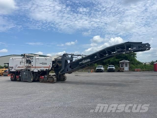 Wirtgen W2200 Fresa a freddo per asfalto