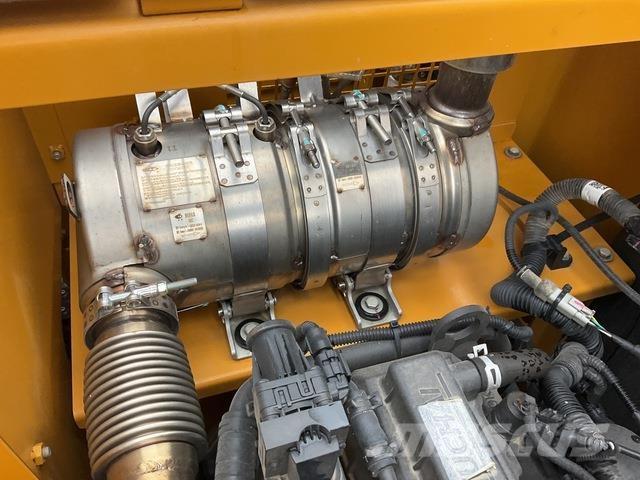 XCMG XE135G Escavatori cingolati