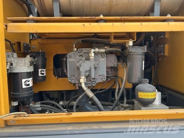 XCMG XE210U Escavatori cingolati