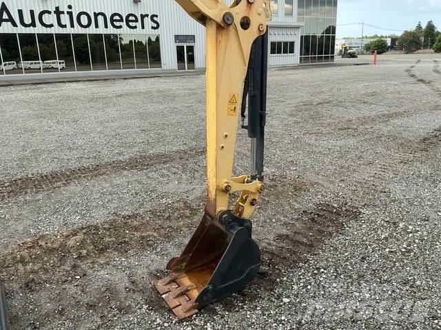 Yanmar B3-6A Escavatori cingolati