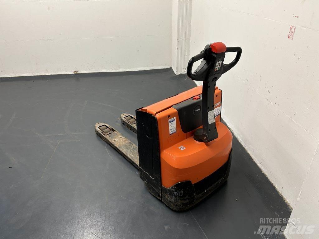 BT LWE200 Transpallet manuale
