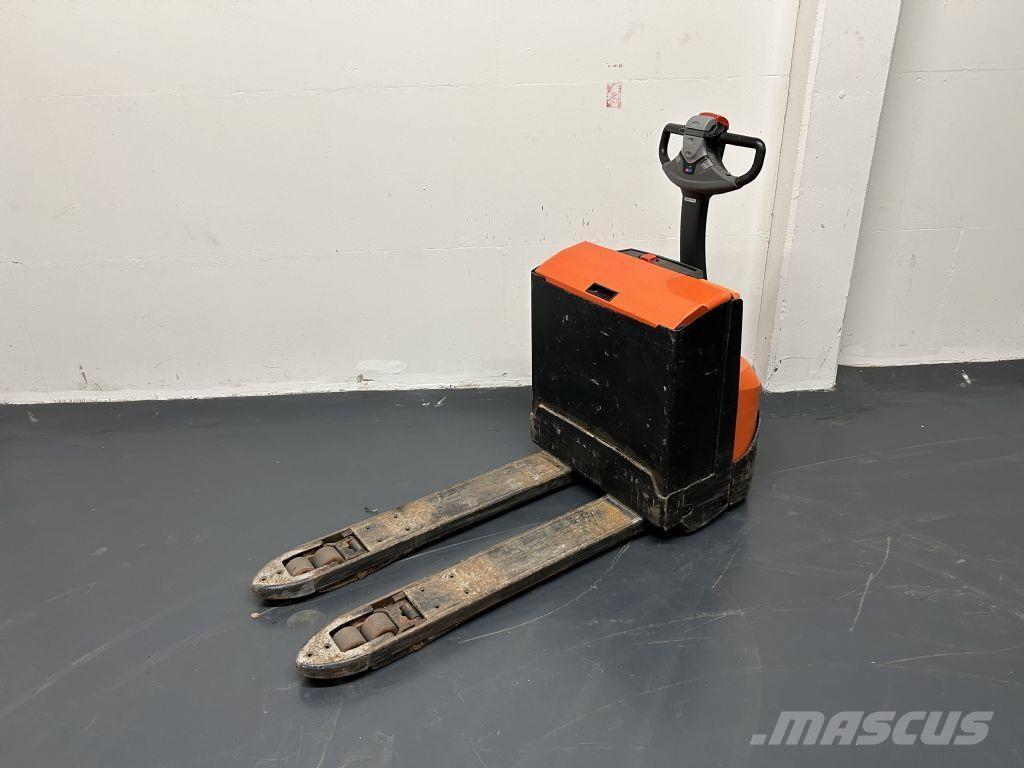 BT LWE200 - Lithium Ion Transpallet manuale