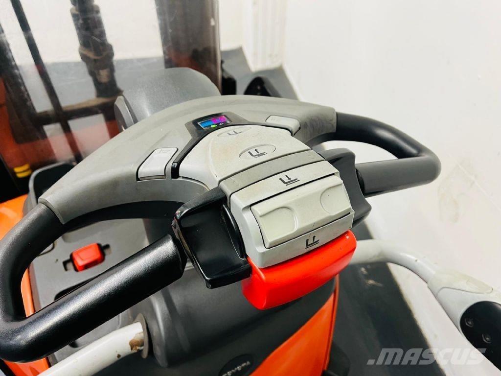 BT SPE160L Transpallet uomo a terra
