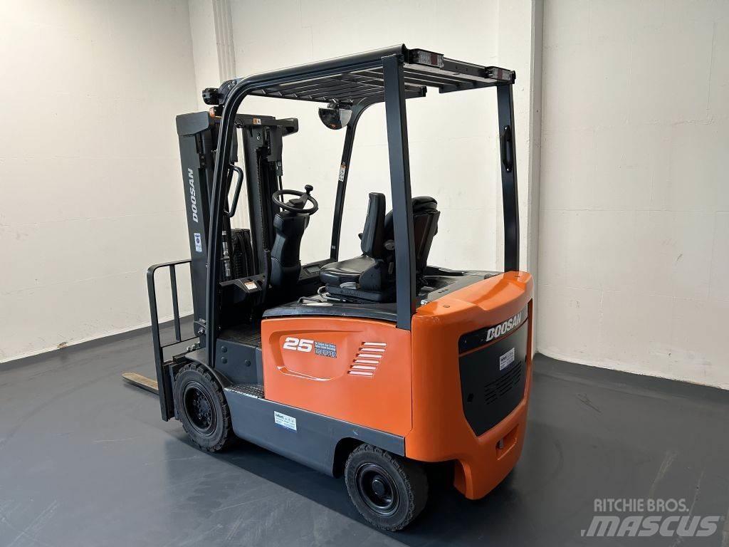 Doosan B25S-7 Carrelli elevatori elettrici