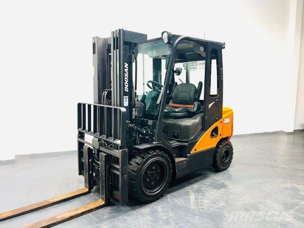 Doosan D30S-7 Carrelli elevatori diesel