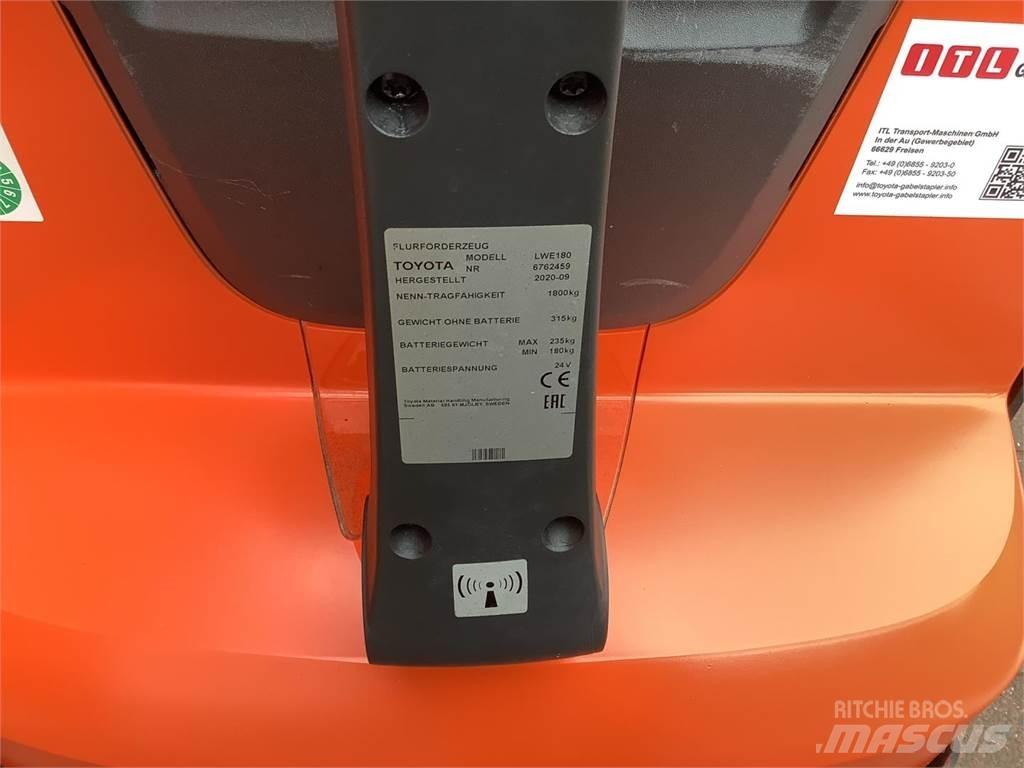 Toyota LWE180 Transpallet manuale