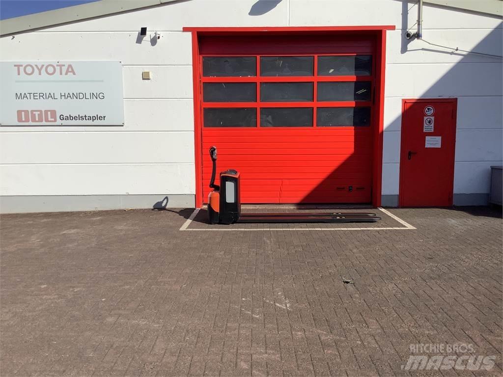 Toyota LWE250 Transpallet manuale
