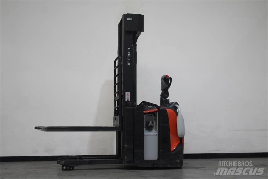 Toyota SPE160L Transpallet uomo a terra