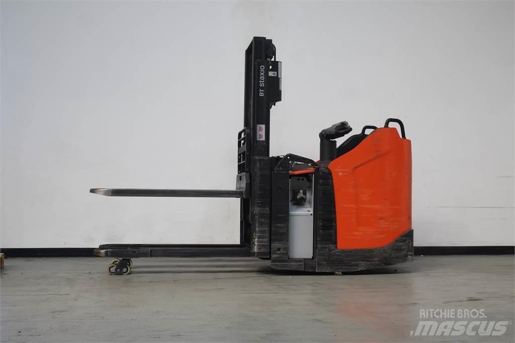 Toyota SPE200D Transpallet uomo a terra