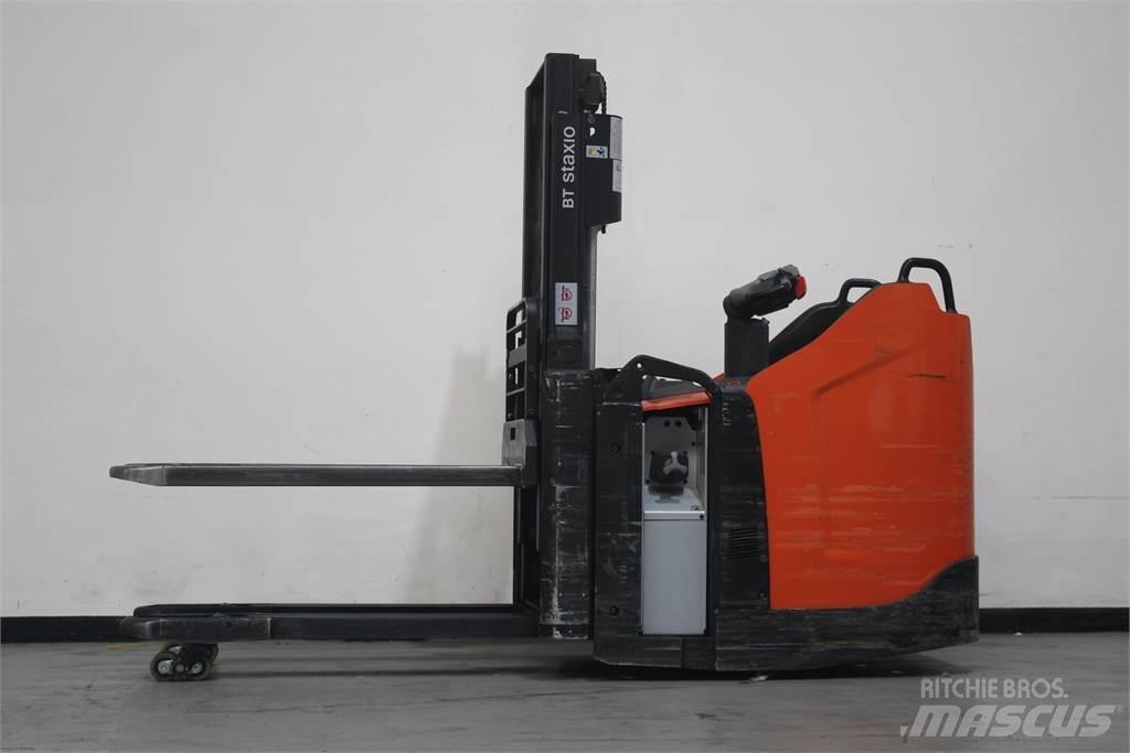 Toyota SPE200D Transpallet uomo a terra
