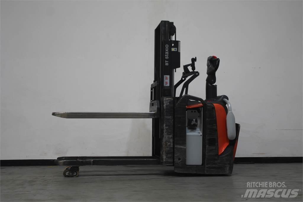 Toyota SPE200D Transpallet uomo a terra