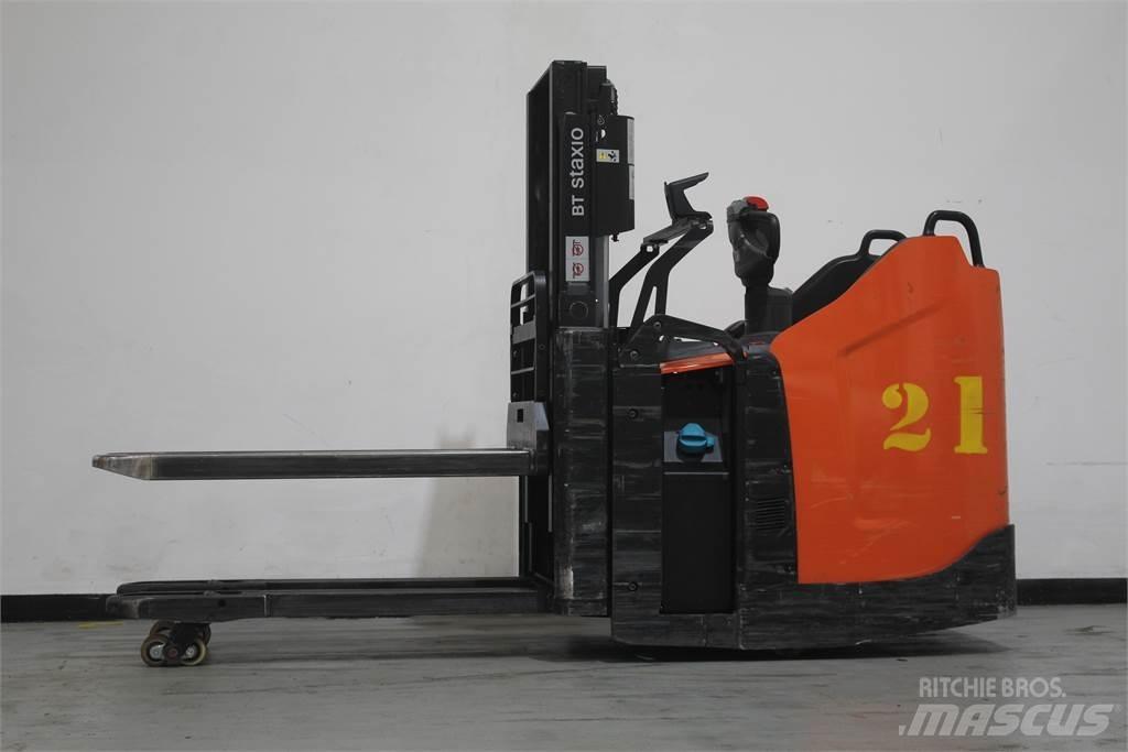 Toyota SPE200D Transpallet uomo a terra