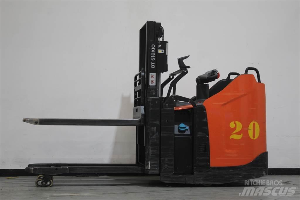 Toyota SPE200D Transpallet uomo a terra