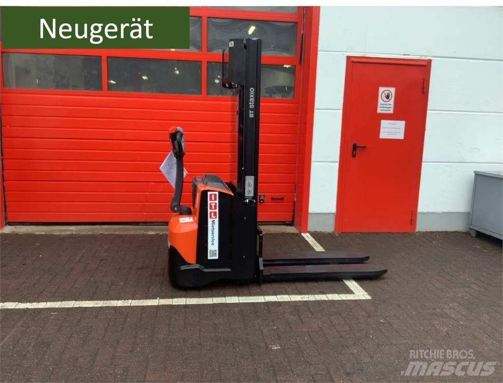 Toyota SWE120L Transpallet uomo a terra