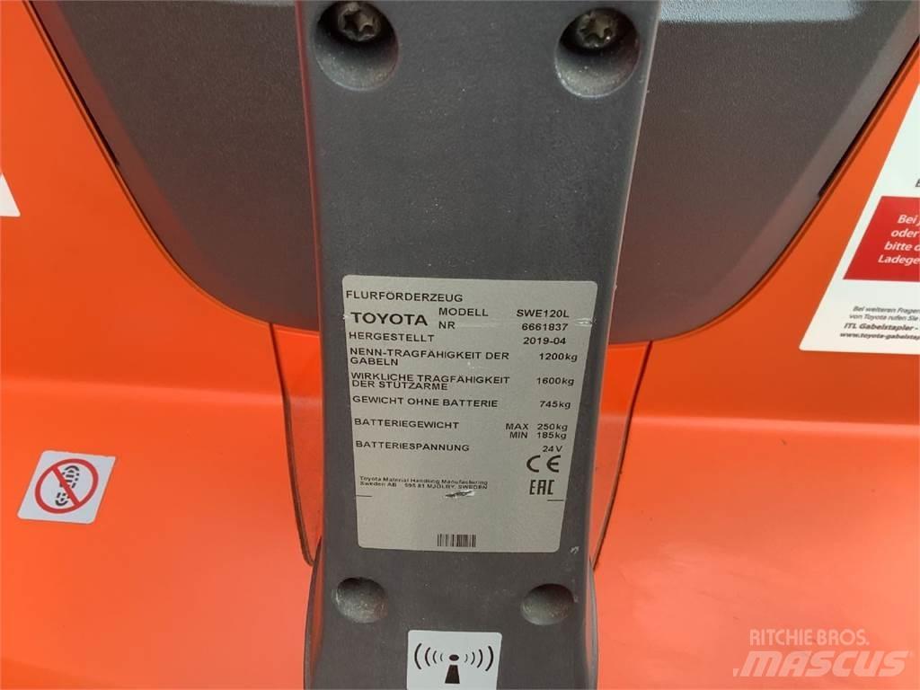 Toyota SWE120L Transpallet uomo a terra