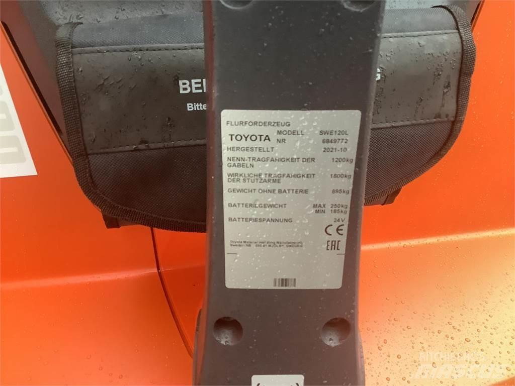 Toyota SWE120L Transpallet uomo a terra