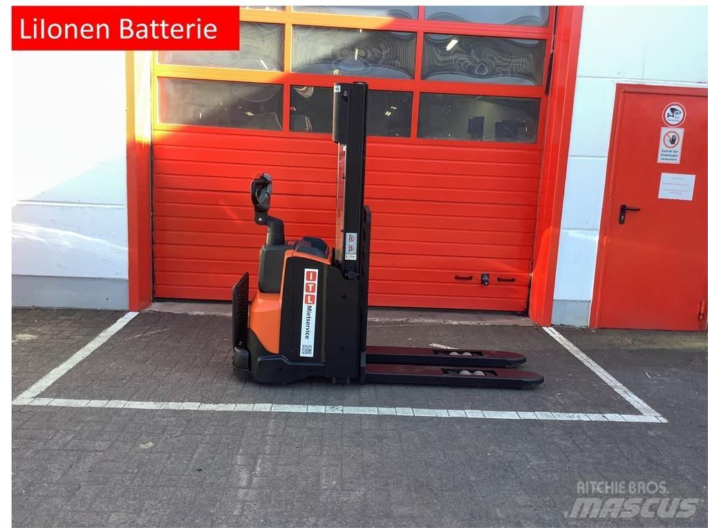 Toyota SWE120L Transpallet uomo a terra