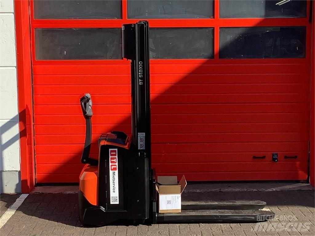 Toyota SWE120L Transpallet uomo a terra