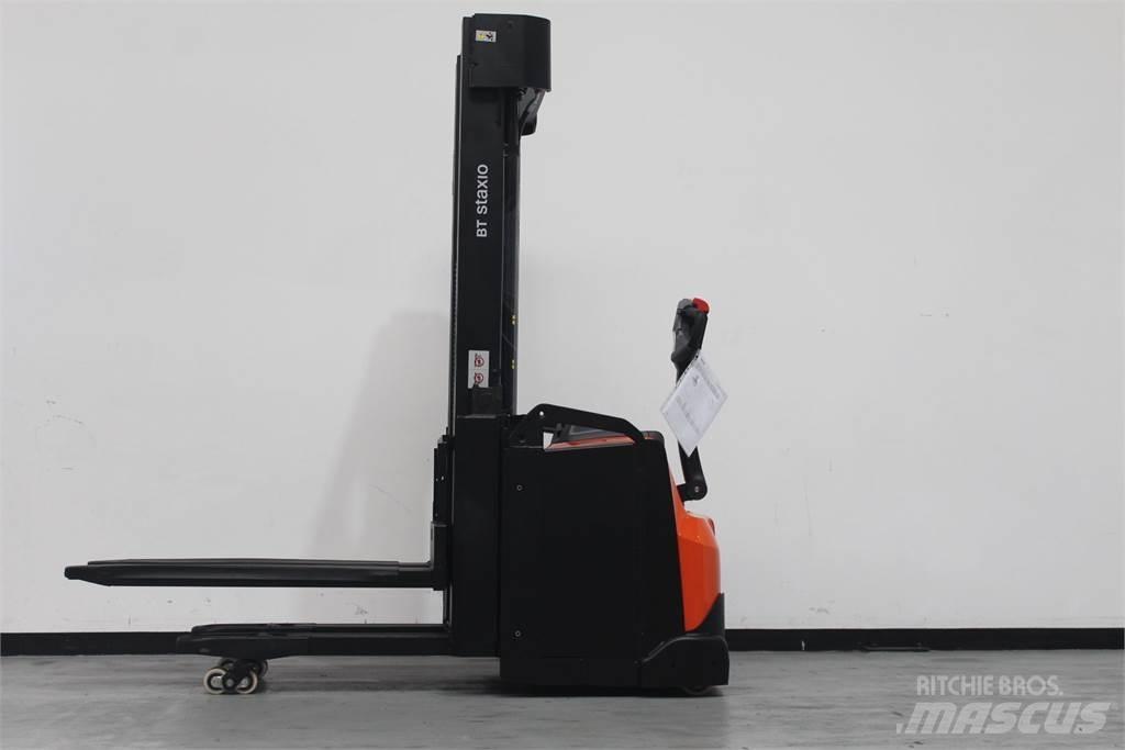 Toyota SWE160L Transpallet uomo a terra