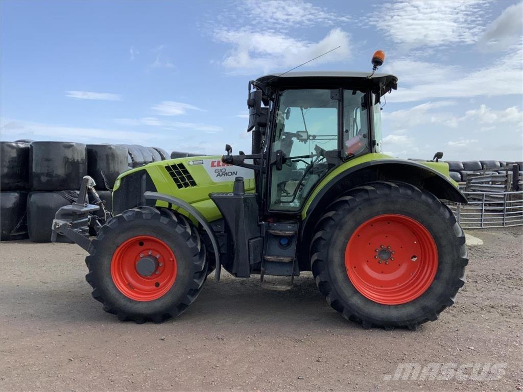CLAAS ARION 610 Trattori